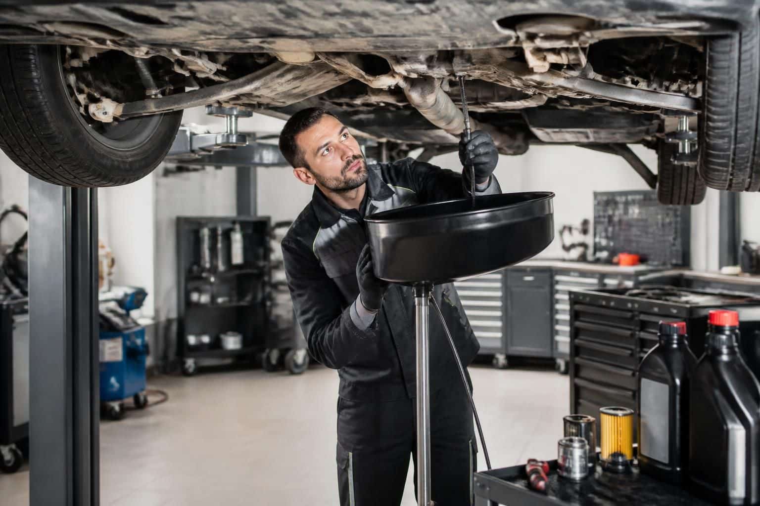 découvrez les recommandations d'expert pour la fréquence idéale de vidange de votre voiture selon les préconisations d'usine, afin d'assurer une performance optimale et la longévité de votre moteur.
