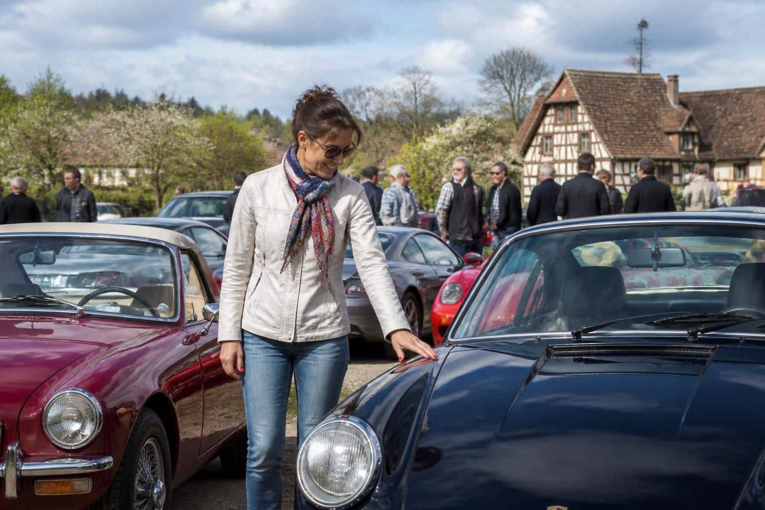 rejoignez le passionné en région ouest ce week-end en normandie pour un rassemblement de voitures exceptionnel, dédié aux amateurs d'automobiles.